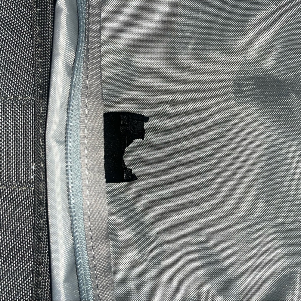 henty Wingman messenger garment bag motorcycle bicycle - Picture 6 of 6